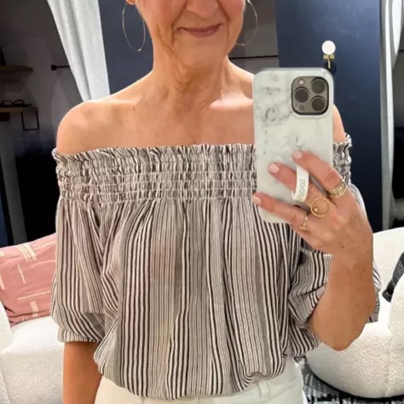 Evereve Sydney Stripe Off The Shoulder Blue & White Flowy Blouse Top Sz S - Picture 8 of 13